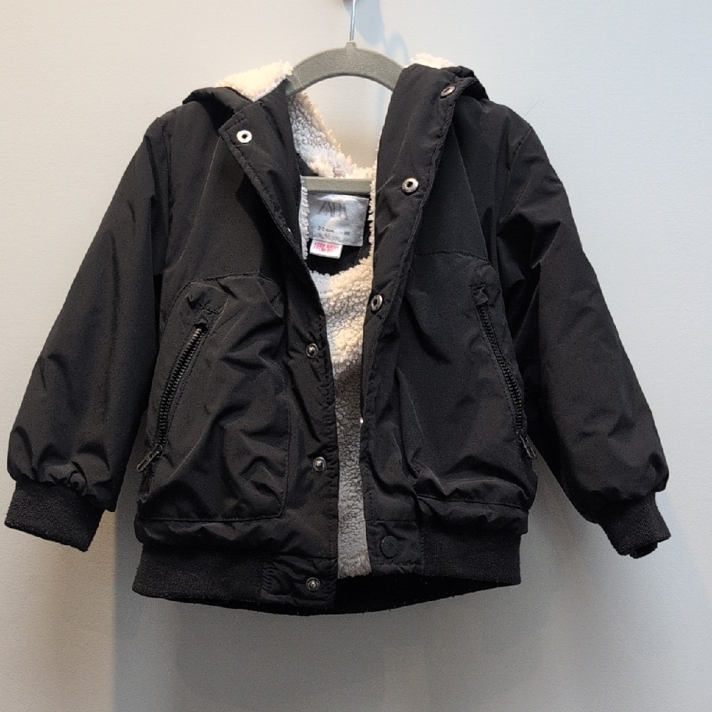 Zara Kids Black Jacket with Hood Size 2-3T